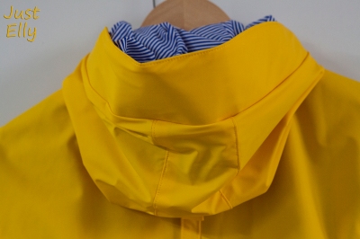 Raincoat yellow 03